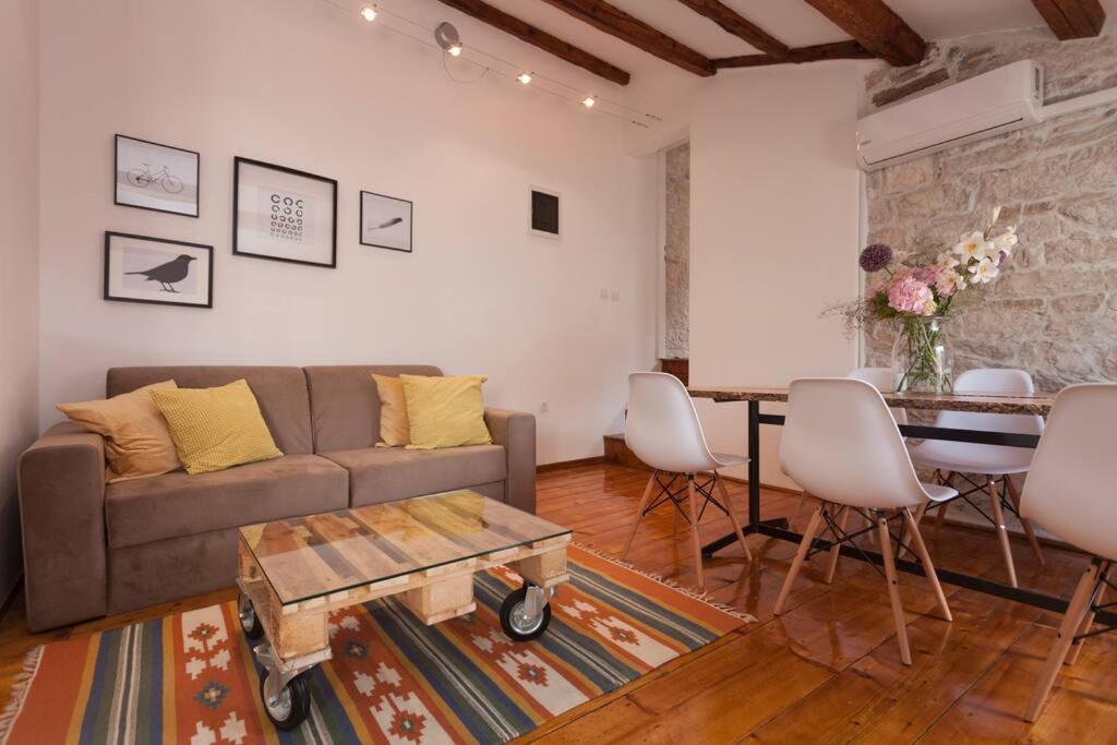 Vintage Apartment Rovinj Old Town Ngoại thất bức ảnh
