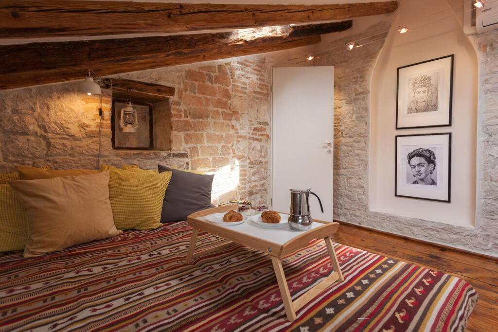 Vintage Apartment Rovinj Old Town Ngoại thất bức ảnh