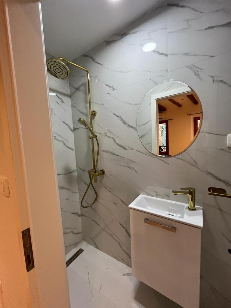 Vintage Apartment Rovinj Old Town Ngoại thất bức ảnh