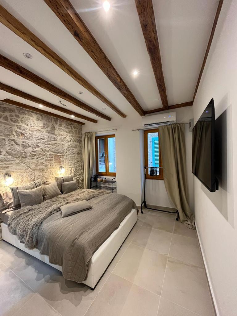 Vintage Apartment Rovinj Old Town Ngoại thất bức ảnh